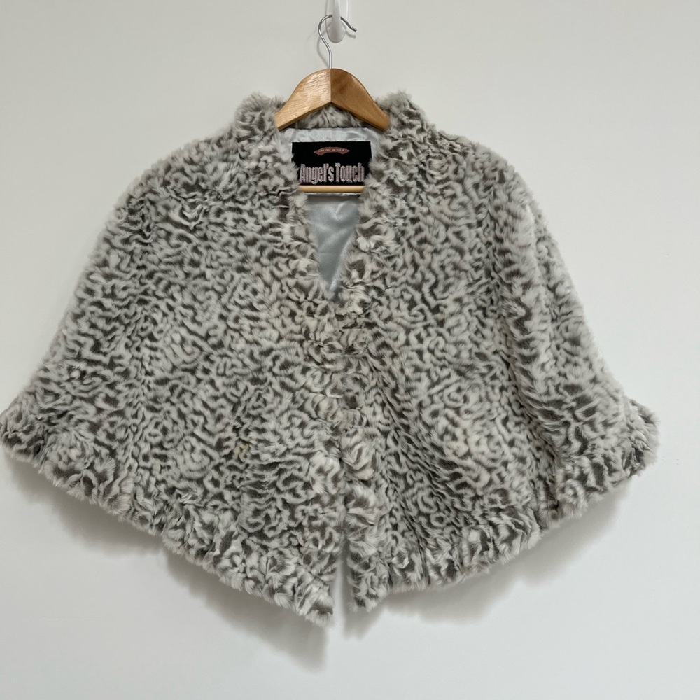 Angels Touch Gray and White Faux Fur Shawl